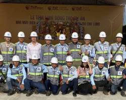  Âm thầm đi thâu tóm, bầu Hiển đang nổi lên thành tay chơi lớn trong mảng điện gió – mặt trời đến cả các dự án LNG hàng tỷ đô  - Ảnh 2.
