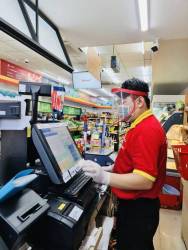 Nhà sản xuất và bán lẻ hàng tiêu dùng vừa chống dịch vừa thúc đẩy sản xuất kinh doanh - Ảnh 2. Nhà sản xuất và bán lẻ hàng tiêu dùng vừa chống dịch vừa thúc đẩy sản xuất kinh doanh - Ảnh 2.