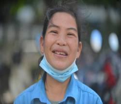 Những chia sẻ xúc động của công nhân thu gom rác được trả lương: U uất trong người bao lâu nay được trút hết - Ảnh 4.