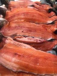 Cá hồi giảm giá liên tục, chỉ 130 nghìn đồng/kg - Ảnh 6.