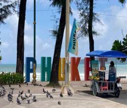 Thái Lan: Mắc kẹt trong hộp cát Phuket  - Ảnh 1.