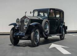 Rộ tin một tỷ phú USD người Việt tậu Rolls-Royce Phantom đời đầu, xe đã về nằm chung garage với nhiều siêu phẩm đình đám - Ảnh 2. Rộ tin một tỷ phú USD người Việt tậu Rolls-Royce Phantom đời đầu, xe đã về nằm chung garage với nhiều siêu phẩm đình đám - Ảnh 2.