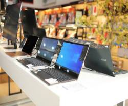 Laptop, tablet mùa khai giảng: Tăng giá, khan hàng, có tiền muốn mua cũng khó - Ảnh 2. Laptop, tablet mùa khai giảng: Tăng giá, khan hàng, có tiền muốn mua cũng khó - Ảnh 2.
