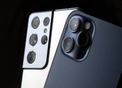 Thị phần smartphone cao cấp của Apple còn hơn cả Samsung, Huawei, OPPO, Xiaomi gộp lại - Ảnh 1.