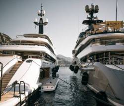  Cảnh xa xỉ tại triển lãm du thuyền Monaco, nơi quy tụ tài sản của nhà giàu thế giới  - Ảnh 4.