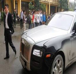Đại gia vừa ngỏ ý đỡ đầu Hồ Văn Cường là ai? - Ảnh 3.