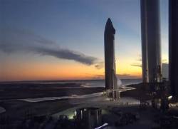  Elon Musk: Nếu Starship không thành công vào năm tới, SpaceX sẽ phá sản ngay lập tức  - Ảnh 1.