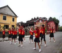 Khách quốc tế đến tham quan, Hội An sôi động trở lại - Ảnh 17. Khách quốc tế đến tham quan, Hội An sôi động trở lại - Ảnh 17.