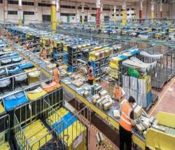 Amazon độc quyền thế nào để bị phạt gần 1,3 tỷ USD? - Ảnh 1. Amazon độc quyền thế nào để bị phạt gần 1,3 tỷ USD? - Ảnh 1.