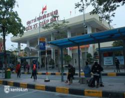 Bến xe Hà Nội - TP.HCM ngày cuối năm vắng hoe, tài xế chán nản: 20 năm chạy xe chưa bao giờ thấy cảnh này - Ảnh 1. Bến xe Hà Nội - TP.HCM ngày cuối năm vắng hoe, tài xế chán nản: 20 năm chạy xe chưa bao giờ thấy cảnh này - Ảnh 1.