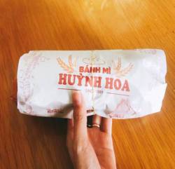 3 dấu hỏi khiến bạn bật ngửa về hai tiệm bánh mì Huỳnh Hoa và Huynh Hoa, làm dấy lên loạt thuyết âm mưu có người lợi dụng để tạo dựng thương hiệu?! - Ảnh 6.