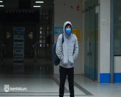 Bến xe Hà Nội - TP.HCM ngày cuối năm vắng hoe, tài xế chán nản: 20 năm chạy xe chưa bao giờ thấy cảnh này - Ảnh 6. Bến xe Hà Nội - TP.HCM ngày cuối năm vắng hoe, tài xế chán nản: 20 năm chạy xe chưa bao giờ thấy cảnh này - Ảnh 6.