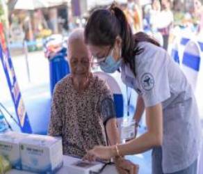 FPT Long Châu: Phát triển kinh doanh gắn liền với trách nhiệm xã hội - Ảnh 1.