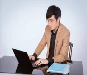 CEO 9X và hành trình khởi nghiệp thành công cùng Anh Lê English - Ảnh 2.