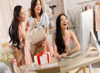 Nữ giới Trung Quốc phản ứng quyết liệt với video giục người sinh từ năm 2000 trở đi lấy chồng: Tiền còn chưa có, chồng con gì tầm này! - Ảnh 3. Nữ giới Trung Quốc phản ứng quyết liệt với video giục người sinh từ năm 2000 trở đi lấy chồng: Tiền còn chưa có, chồng con gì tầm này! - Ảnh 3.