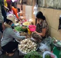  Đồ chay ngày rằm: Tăng sản lượng gấp 2-3 lần vẫn cháy hàng  - Ảnh 3.