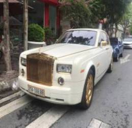 Chiêm ngưỡng dàn xe sang mạ vàng của đại gia buôn lợn Hải Dương: Toàn biển tứ quý, trưng bày cả máy bay trực thăng  - Ảnh 7.