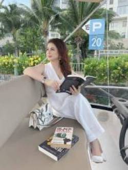  Bà Lê Hoàng Diệp Thảo khoe sắc vóc cực phẩm tuổi U50, chia sẻ 2 yếu tố quan trọng giúp làm việc khó và thành đại sự trong thiên hạ - Ảnh 1.