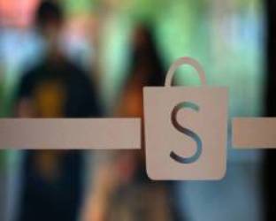 Nhân viên Shopee sững sờ vì mất việc chỉ sau 1 đêm, vỡ giấc mộng ‘được làm việc trong môi trường quốc tế’ - Ảnh 2.