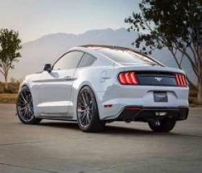 VinFast, Tesla có thể ăn trắng nhiều triệu USD dù cơ quan Mỹ siết chặt quy định xe cộ - Ảnh 1.