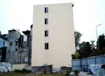  Bí thư Hà Nội chỉ đạo kiểm tra, xử lý nghiêm vi phạm tại công trình xây dựng số 84 đường Láng lấn chiếm dự án gần 800 tỷ đồng  - Ảnh 1.