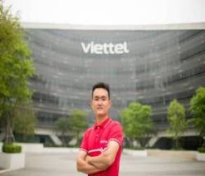 Nhân viên giao hàng xuất sắc nhất Viettel: Làm mọi thứ vì khách hàng - Ảnh 1.