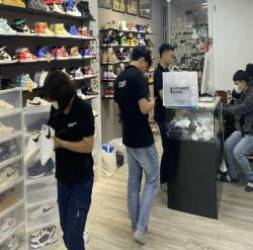 Authentic Shoes và câu chuyện giữ chân khách hàng trong đỉnh điểm của dịch Covid-19 - Ảnh 2.