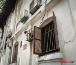  Cận cảnh tòa nhà cổ 4 mặt tiền gần quảng trường Ba Đình vừa bị yêu cầu dừng phá dỡ: Một công ty trên sàn dự định kết hợp Him Lam xây cao ốc trị giá 1.500 tỷ đồng  - Ảnh 13.