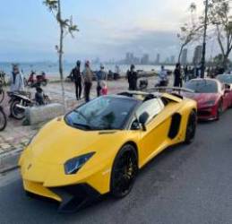  Vừa sắm Lamborghini Aventador SV Roadster đầu tiên Việt Nam, chủ xe chịu chơi chi hẳn trăm triệu độ một chi tiết vàng óng dưới gầm xe  - Ảnh 5.