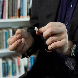 Đột phá: Khoa học lưu trữ ánh nắng mặt trời ở dạng lỏng, hạn sử dụng ước tính 18 năm - Ảnh 2.