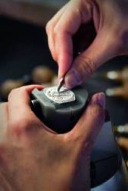  Lý do gì khiến không ít doanh nhân, siêu sao nổi tiếng yêu thích Patek Philippe đến vậy: Sự tinh tế đến từ những chi tiết nhỏ nhất, có tiền chưa chắc mua được  - Ảnh 6.