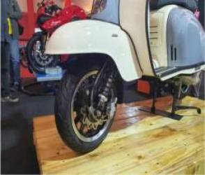 Xe tay ga siêu sang, đi thả ga với bình xăng khủng 11 lít ra mắt sát nách Việt Nam  - Ảnh 8.